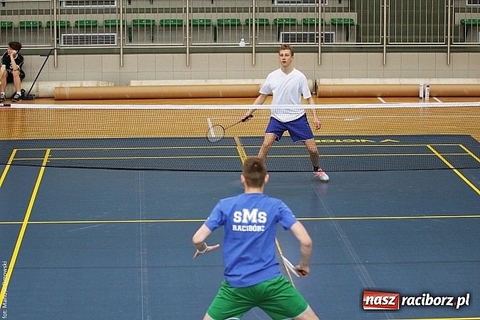 Zdjęcie w galerii na portalu naszraciborz.pl: I Mistrzostwa Raciborza w Badmintonie Szkół Ponadgimnazjalnych wiadomości z regionu