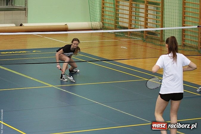 Zdjęcie w galerii na portalu naszraciborz.pl: I Mistrzostwa Raciborza w Badmintonie Szkół Ponadgimnazjalnych wiadomości z regionu