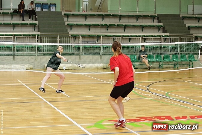 Zdjęcie w galerii na portalu naszraciborz.pl: I Mistrzostwa Raciborza w Badmintonie Szkół Ponadgimnazjalnych wiadomości z regionu