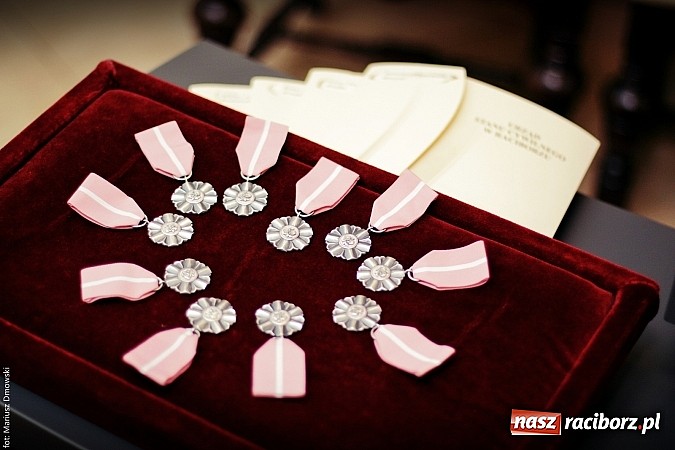 Zdjęcie w galerii na portalu naszraciborz.pl: Prezydent wręczył medale na złote gody wiadomości z regionu