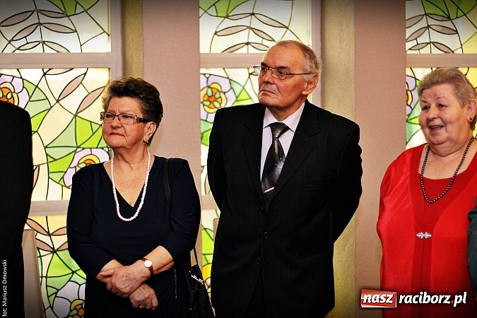 Zdjęcie w galerii na portalu naszraciborz.pl: Prezydent wręczył medale na złote gody wiadomości z regionu