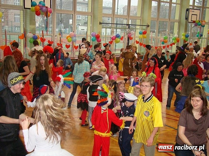 Zdjęcie w galerii na portalu naszraciborz.pl: Bal karnawałowy w Zespole Szkół Specjalnych wiadomości z regionu
