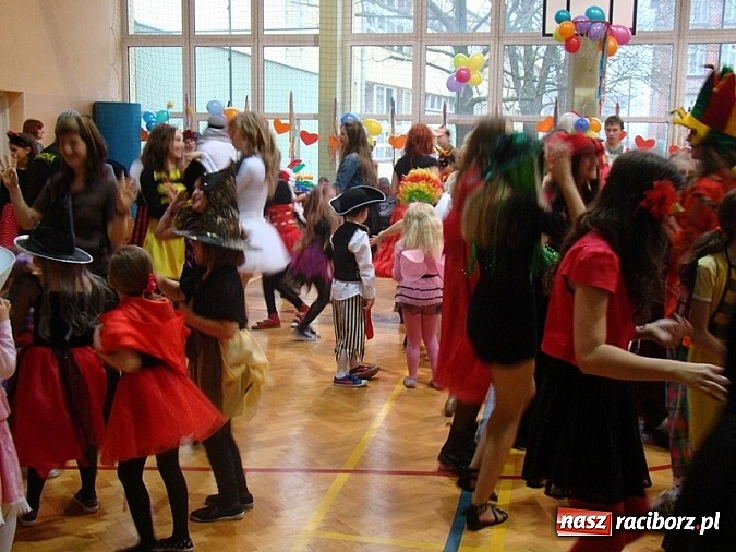 Zdjęcie w galerii na portalu naszraciborz.pl: Bal karnawałowy w Zespole Szkół Specjalnych wiadomości z regionu