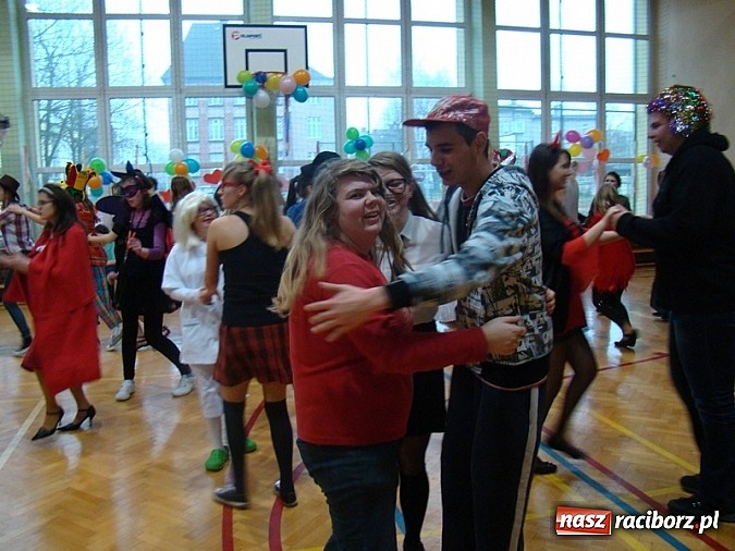 Zdjęcie w galerii na portalu naszraciborz.pl: Bal karnawałowy w Zespole Szkół Specjalnych wiadomości z regionu