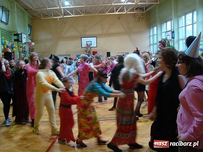 Zdjęcie w galerii na portalu naszraciborz.pl: Bal karnawałowy w Zespole Szkół Specjalnych wiadomości z regionu