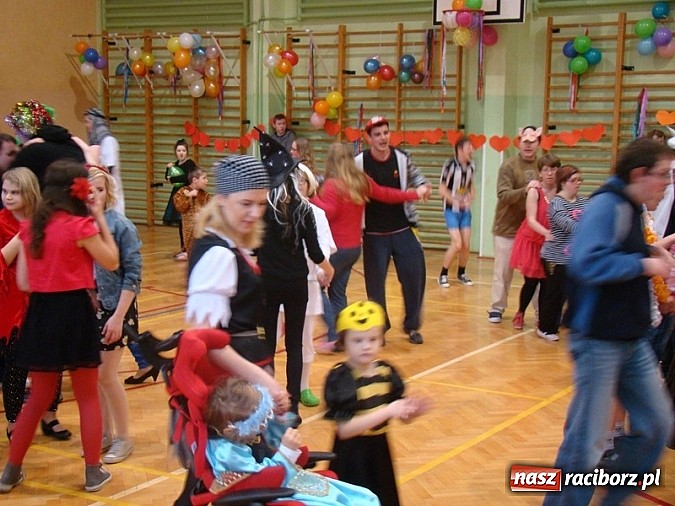 Zdjęcie w galerii na portalu naszraciborz.pl: Bal karnawałowy w Zespole Szkół Specjalnych wiadomości z regionu