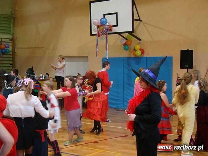 Zdjęcie w galerii na portalu naszraciborz.pl: Bal karnawałowy w Zespole Szkół Specjalnych wiadomości z regionu