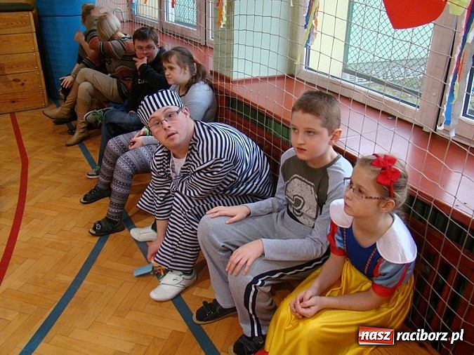 Zdjęcie w galerii na portalu naszraciborz.pl: Bal karnawałowy w Zespole Szkół Specjalnych wiadomości z regionu