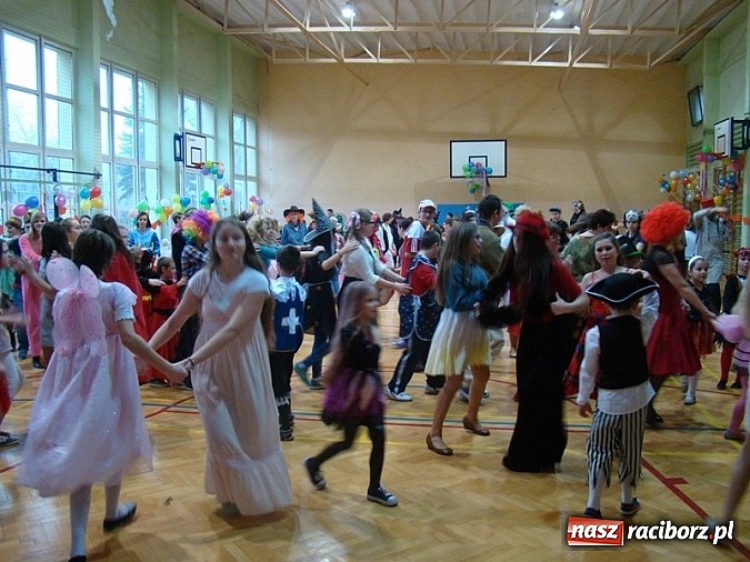 Zdjęcie w galerii na portalu naszraciborz.pl: Bal karnawałowy w Zespole Szkół Specjalnych wiadomości z regionu