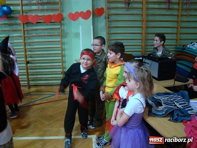 Zdjęcie w galerii na portalu naszraciborz.pl: Bal karnawałowy w Zespole Szkół Specjalnych wiadomości z regionu