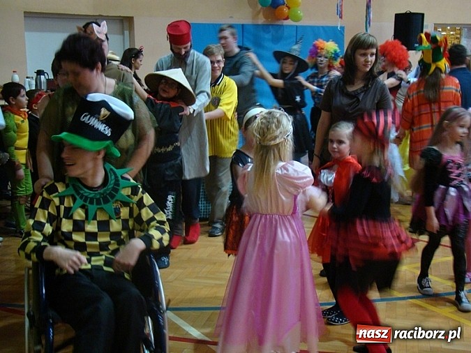 Zdjęcie w galerii na portalu naszraciborz.pl: Bal karnawałowy w Zespole Szkół Specjalnych wiadomości z regionu