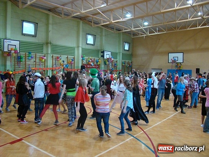 Zdjęcie w galerii na portalu naszraciborz.pl: Bal karnawałowy w Zespole Szkół Specjalnych wiadomości z regionu