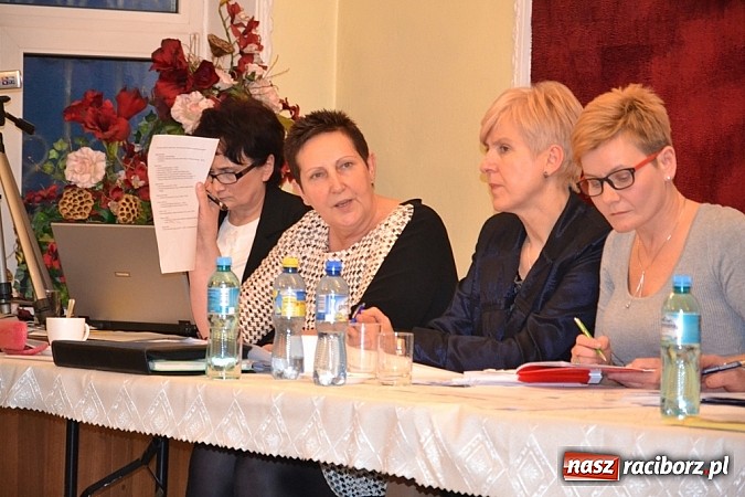 Zdjęcie w galerii na portalu naszraciborz.pl: Dwa razy siedem – radni z Kuźni Raciborskiej uchwalili budżet!  wiadomości z regionu