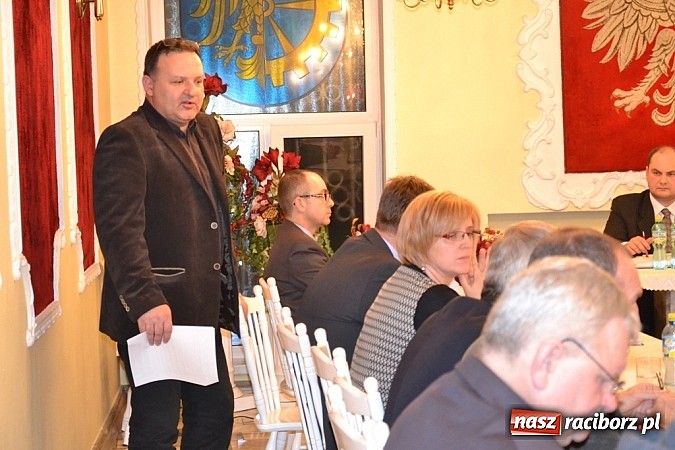 Zdjęcie w galerii na portalu naszraciborz.pl: Dwa razy siedem – radni z Kuźni Raciborskiej uchwalili budżet!  wiadomości z regionu