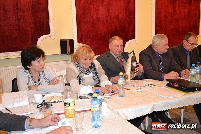 Zdjęcie w galerii na portalu naszraciborz.pl: Dwa razy siedem – radni z Kuźni Raciborskiej uchwalili budżet!  wiadomości z regionu