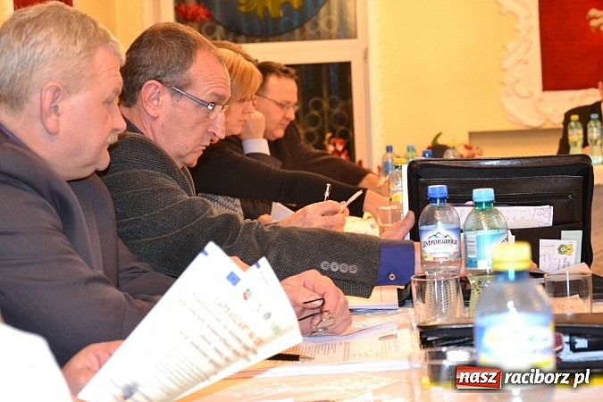 Zdjęcie w galerii na portalu naszraciborz.pl: Dwa razy siedem – radni z Kuźni Raciborskiej uchwalili budżet!  wiadomości z regionu