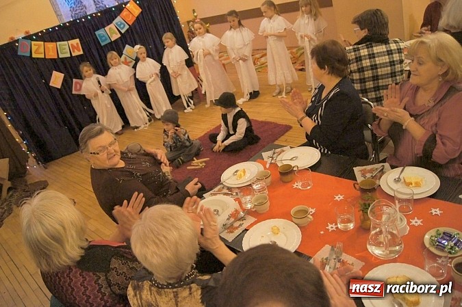 Zdjęcie w galerii na portalu naszraciborz.pl: W gminie Nędza seniorzy nie siedzą w domach wiadomości z regionu