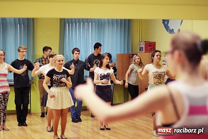 Zdjęcie w galerii na portalu naszraciborz.pl: Warsztaty taneczne z mistrzowskiej klasy tancerzami  wiadomości z regionu
