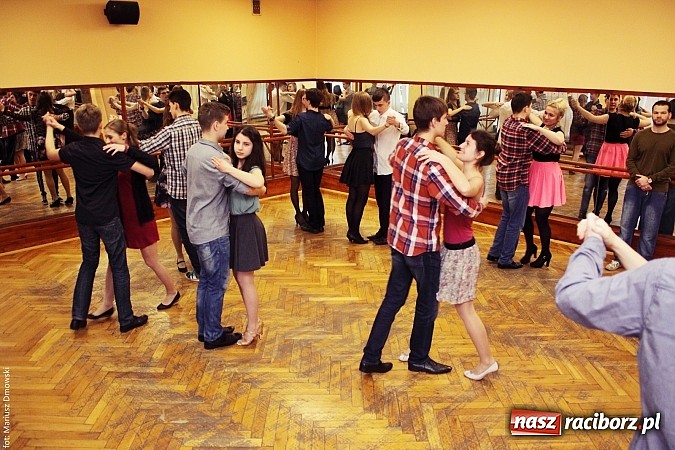 Zdjęcie w galerii na portalu naszraciborz.pl: Warsztaty taneczne z mistrzowskiej klasy tancerzami  wiadomości z regionu