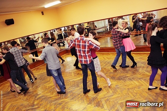 Zdjęcie w galerii na portalu naszraciborz.pl: Warsztaty taneczne z mistrzowskiej klasy tancerzami  wiadomości z regionu