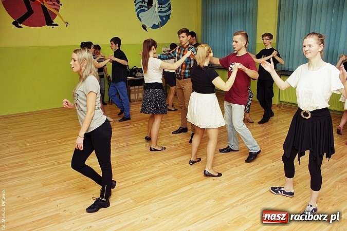 Zdjęcie w galerii na portalu naszraciborz.pl: Warsztaty taneczne z mistrzowskiej klasy tancerzami  wiadomości z regionu