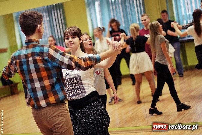 Zdjęcie w galerii na portalu naszraciborz.pl: Warsztaty taneczne z mistrzowskiej klasy tancerzami  wiadomości z regionu