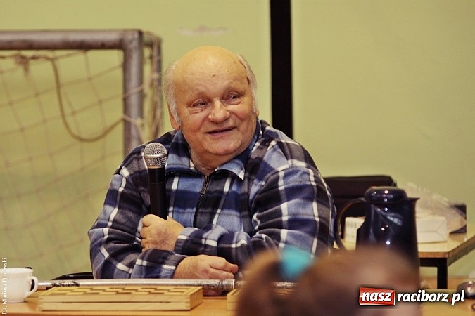 Zdjęcie w galerii na portalu naszraciborz.pl: VII Międzynarodowy i Międzyszkolny Turniej Szachowy wiadomości z regionu