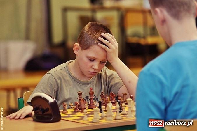 Zdjęcie w galerii na portalu naszraciborz.pl: VII Międzynarodowy i Międzyszkolny Turniej Szachowy wiadomości z regionu