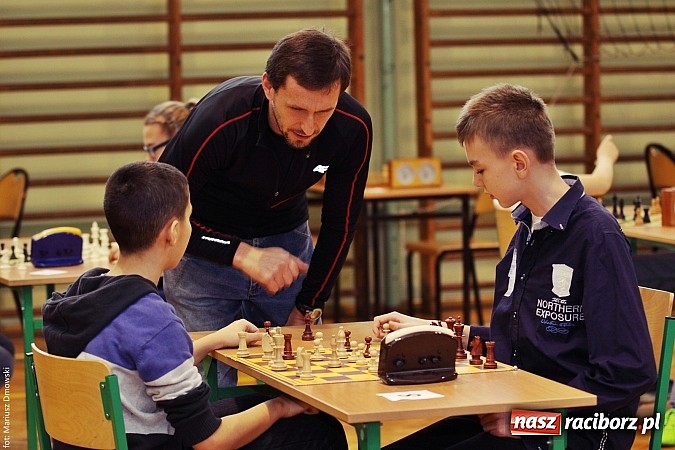 Zdjęcie w galerii na portalu naszraciborz.pl: VII Międzynarodowy i Międzyszkolny Turniej Szachowy wiadomości z regionu