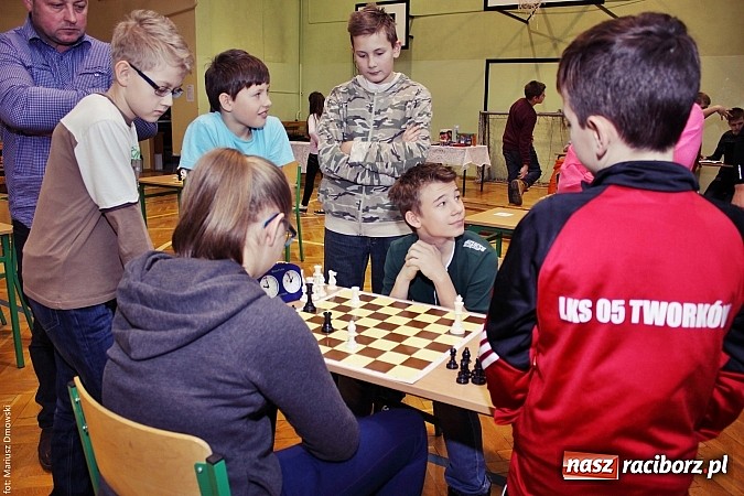 Zdjęcie w galerii na portalu naszraciborz.pl: VII Międzynarodowy i Międzyszkolny Turniej Szachowy wiadomości z regionu