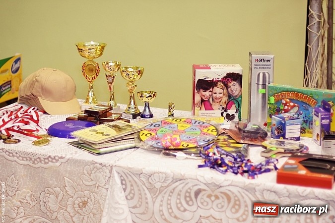 Zdjęcie w galerii na portalu naszraciborz.pl: VII Międzynarodowy i Międzyszkolny Turniej Szachowy wiadomości z regionu