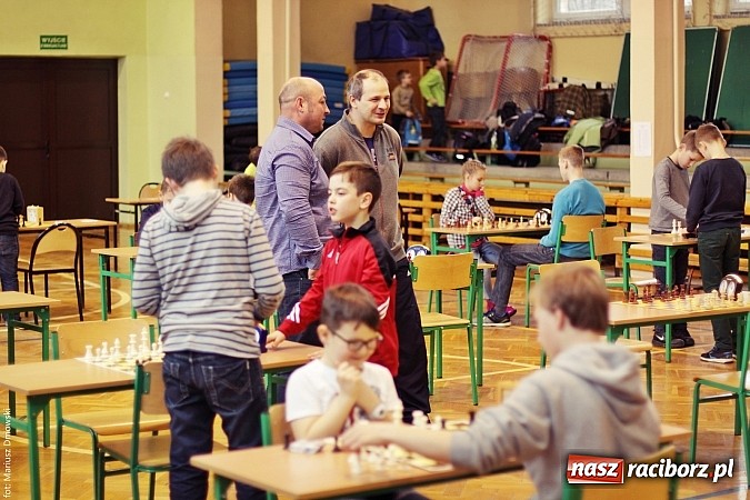 Zdjęcie w galerii na portalu naszraciborz.pl: VII Międzynarodowy i Międzyszkolny Turniej Szachowy wiadomości z regionu