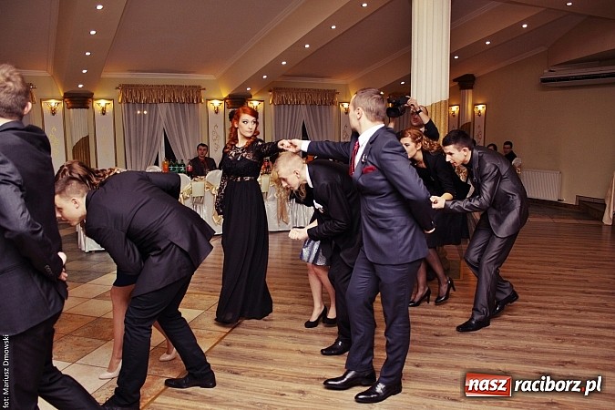 Zdjęcie w galerii na portalu naszraciborz.pl: Szampańska zabawa ZSZ w bieńkowickim Rege wiadomości z regionu