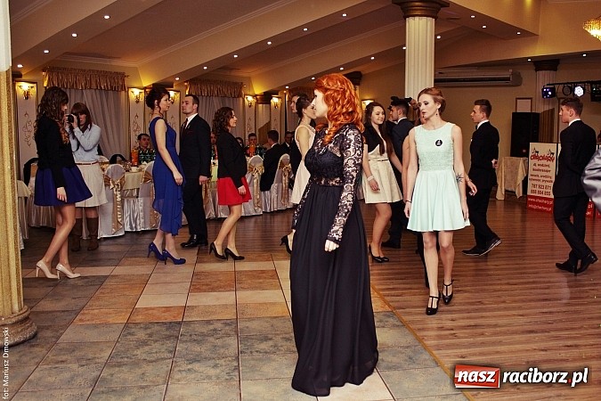 Zdjęcie w galerii na portalu naszraciborz.pl: Szampańska zabawa ZSZ w bieńkowickim Rege wiadomości z regionu