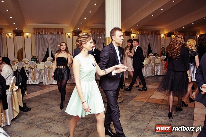 Zdjęcie w galerii na portalu naszraciborz.pl: Szampańska zabawa ZSZ w bieńkowickim Rege wiadomości z regionu