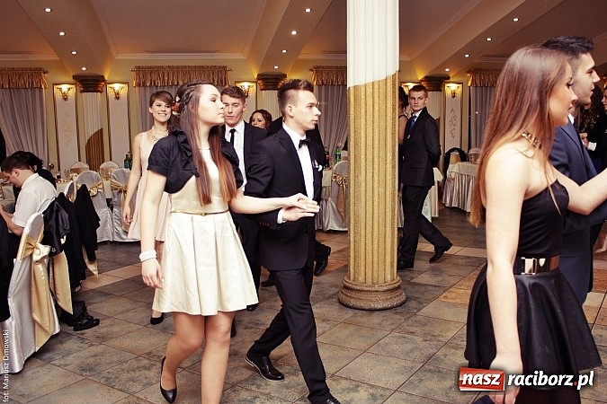 Zdjęcie w galerii na portalu naszraciborz.pl: Szampańska zabawa ZSZ w bieńkowickim Rege wiadomości z regionu