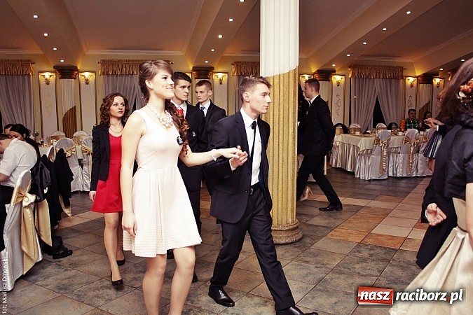 Zdjęcie w galerii na portalu naszraciborz.pl: Szampańska zabawa ZSZ w bieńkowickim Rege wiadomości z regionu