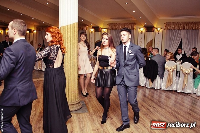 Zdjęcie w galerii na portalu naszraciborz.pl: Szampańska zabawa ZSZ w bieńkowickim Rege wiadomości z regionu