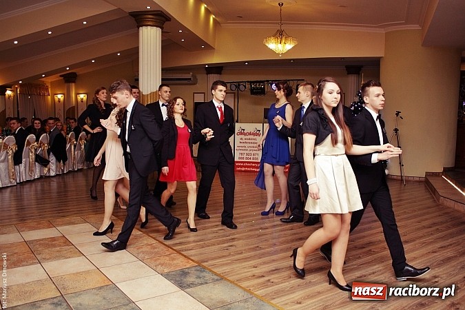 Zdjęcie w galerii na portalu naszraciborz.pl: Szampańska zabawa ZSZ w bieńkowickim Rege wiadomości z regionu