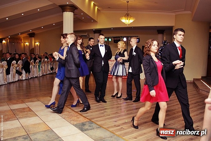 Zdjęcie w galerii na portalu naszraciborz.pl: Szampańska zabawa ZSZ w bieńkowickim Rege wiadomości z regionu