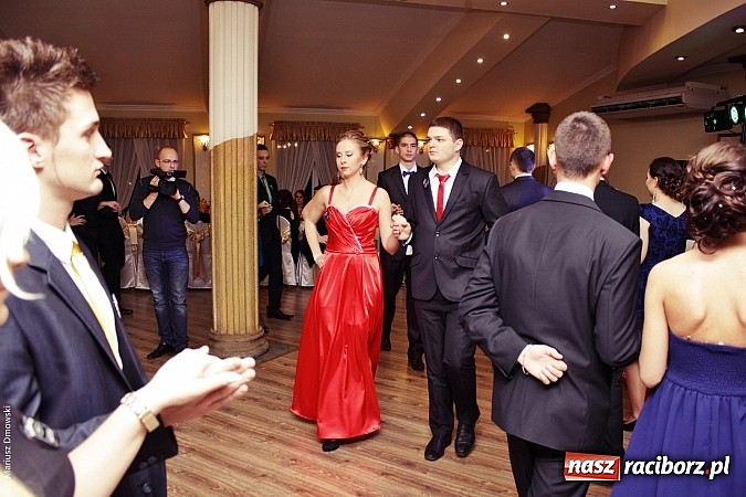 Zdjęcie w galerii na portalu naszraciborz.pl: Szampańska zabawa ZSZ w bieńkowickim Rege wiadomości z regionu