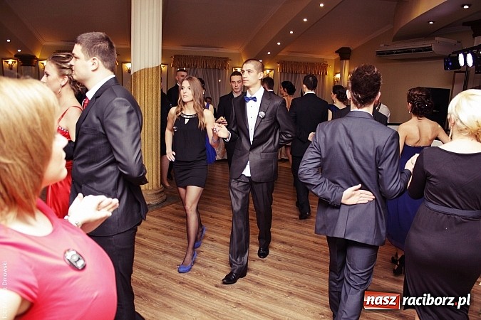 Zdjęcie w galerii na portalu naszraciborz.pl: Szampańska zabawa ZSZ w bieńkowickim Rege wiadomości z regionu