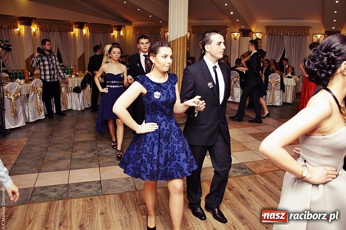 Zdjęcie w galerii na portalu naszraciborz.pl: Szampańska zabawa ZSZ w bieńkowickim Rege wiadomości z regionu