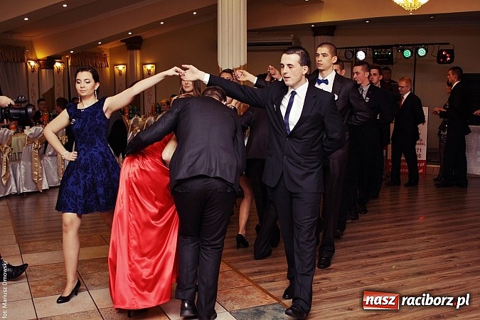 Zdjęcie w galerii na portalu naszraciborz.pl: Szampańska zabawa ZSZ w bieńkowickim Rege wiadomości z regionu