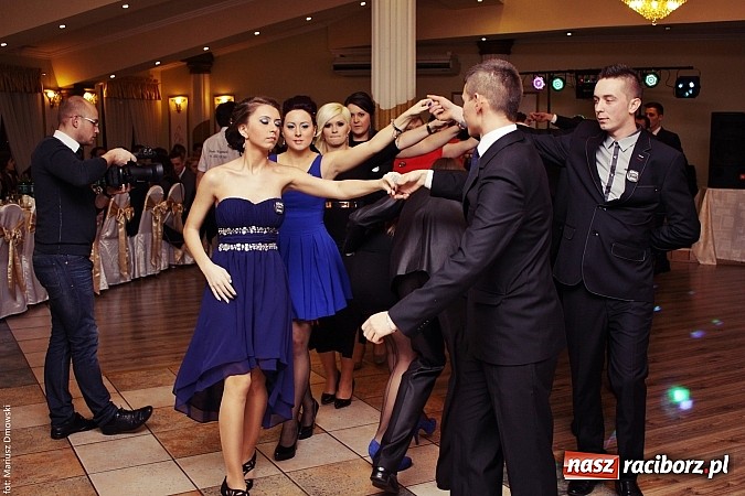 Zdjęcie w galerii na portalu naszraciborz.pl: Szampańska zabawa ZSZ w bieńkowickim Rege wiadomości z regionu