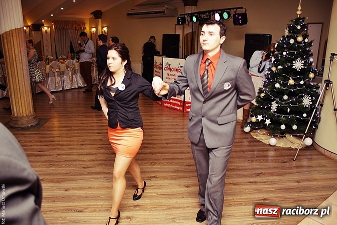 Zdjęcie w galerii na portalu naszraciborz.pl: Szampańska zabawa ZSZ w bieńkowickim Rege wiadomości z regionu