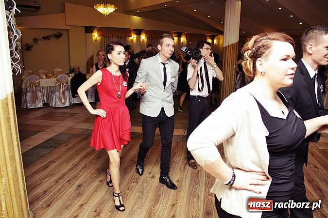 Zdjęcie w galerii na portalu naszraciborz.pl: Szampańska zabawa ZSZ w bieńkowickim Rege wiadomości z regionu