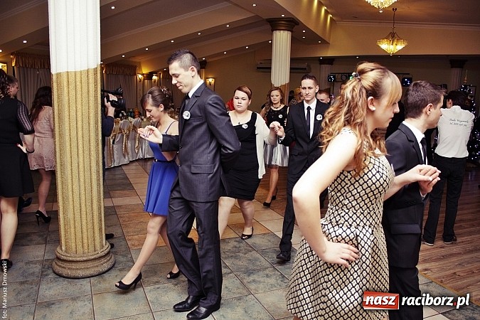 Zdjęcie w galerii na portalu naszraciborz.pl: Szampańska zabawa ZSZ w bieńkowickim Rege wiadomości z regionu