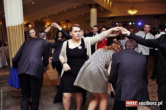 Zdjęcie w galerii na portalu naszraciborz.pl: Szampańska zabawa ZSZ w bieńkowickim Rege wiadomości z regionu