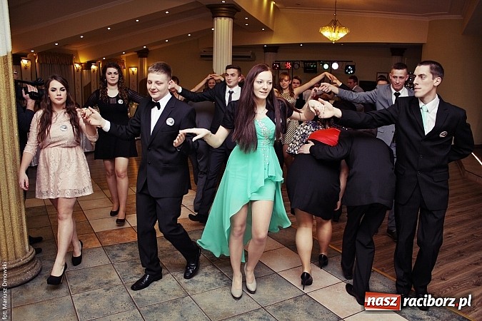 Zdjęcie w galerii na portalu naszraciborz.pl: Szampańska zabawa ZSZ w bieńkowickim Rege wiadomości z regionu